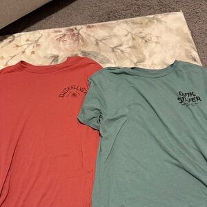 Quiksilver Coral and Seafoam Short Sleeve Graphic Mens large t shirts